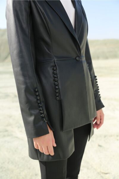 Deri Asimetrik Ceket Siyah - 42