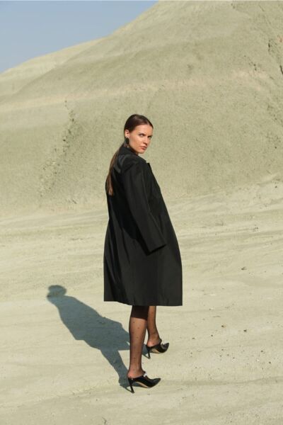 Kadın Siyah Kumaş Trençkot