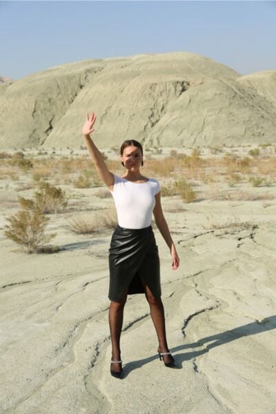 Kadın Siyah Yırtmaç Detaylı Deri Etek