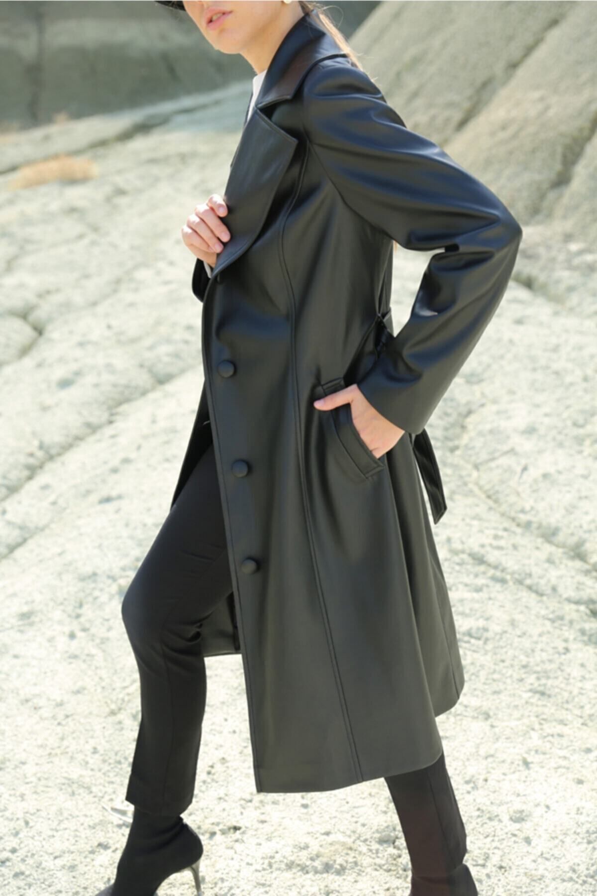 Deri Düğme Detaylı Trençkot