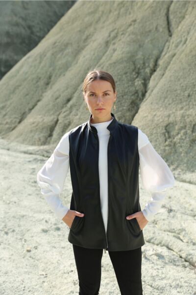 Kadın Siyah Fermuarlı Deri Yelek