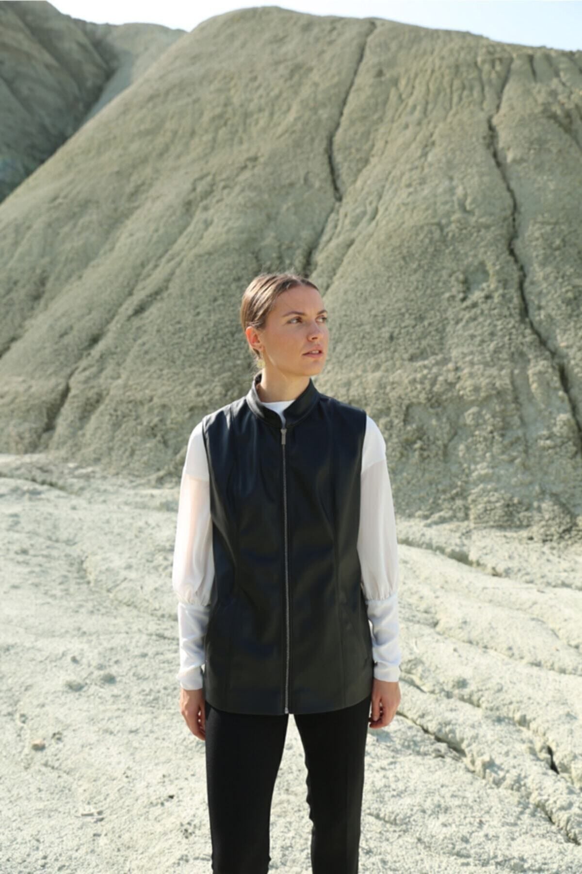 Kadın Siyah Fermuarlı Deri Yelek Siyah - 40