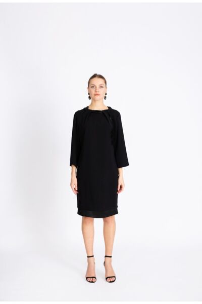 Yaka Detaylı Siyah Elbise-2159