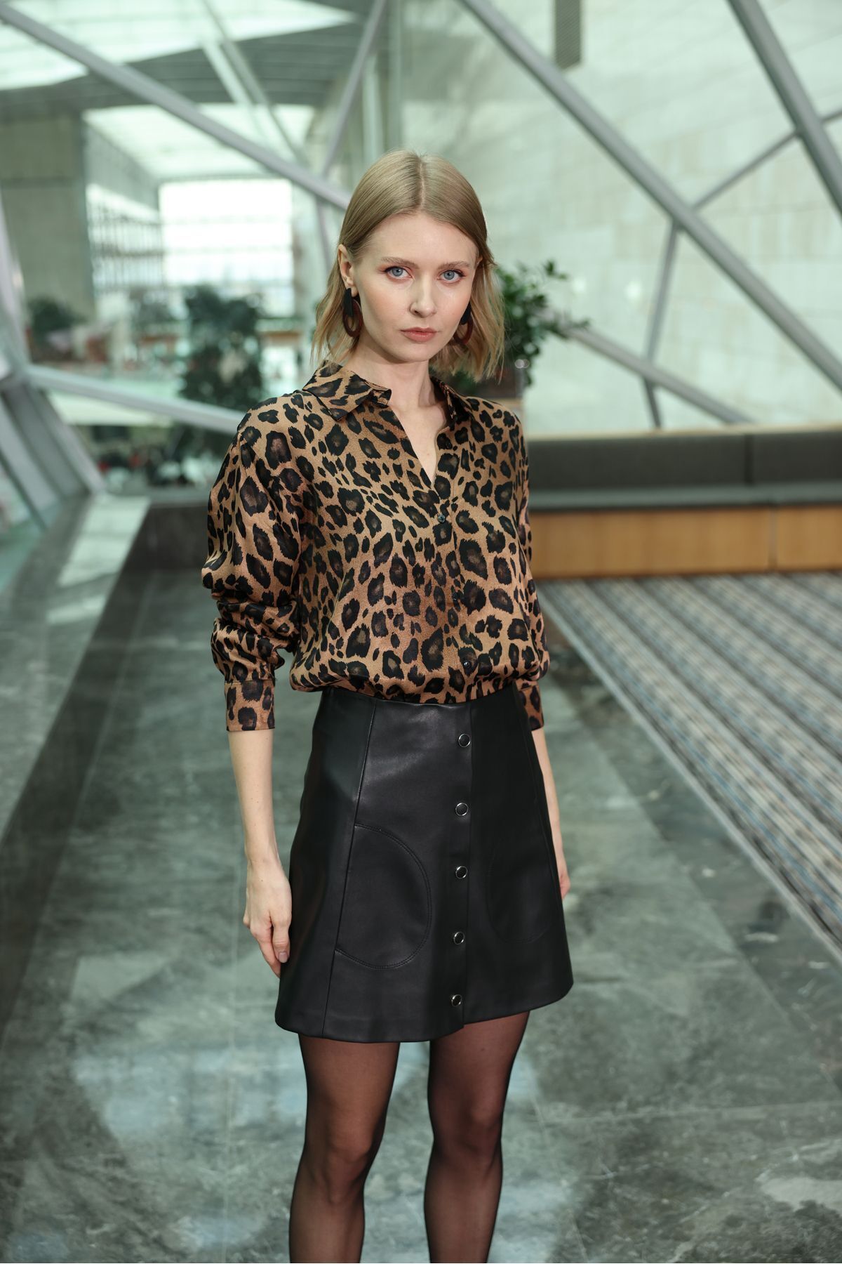 Siyah Deri Mini Düğmeli Cepli Etek