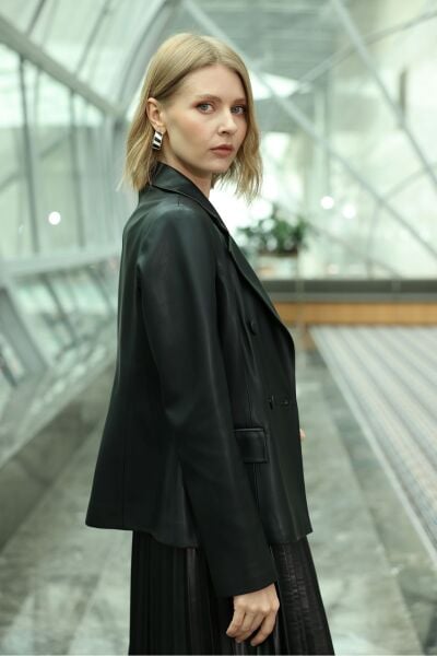 Kısa Blazer Deri Ceket