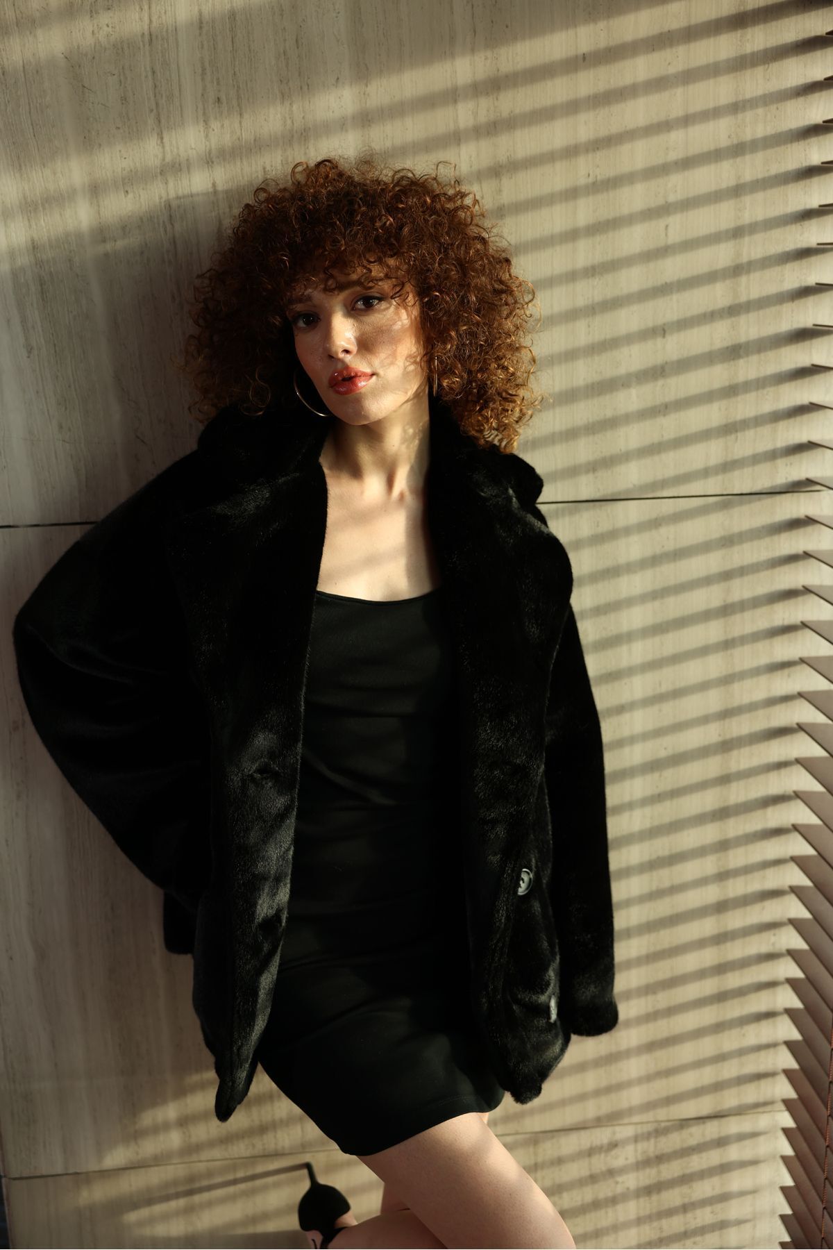 Kısa Kürk Peluş Mont