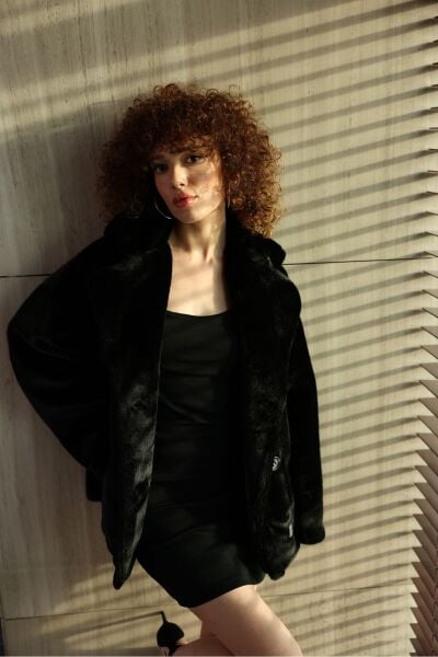 Kısa Kürk Peluş Mont