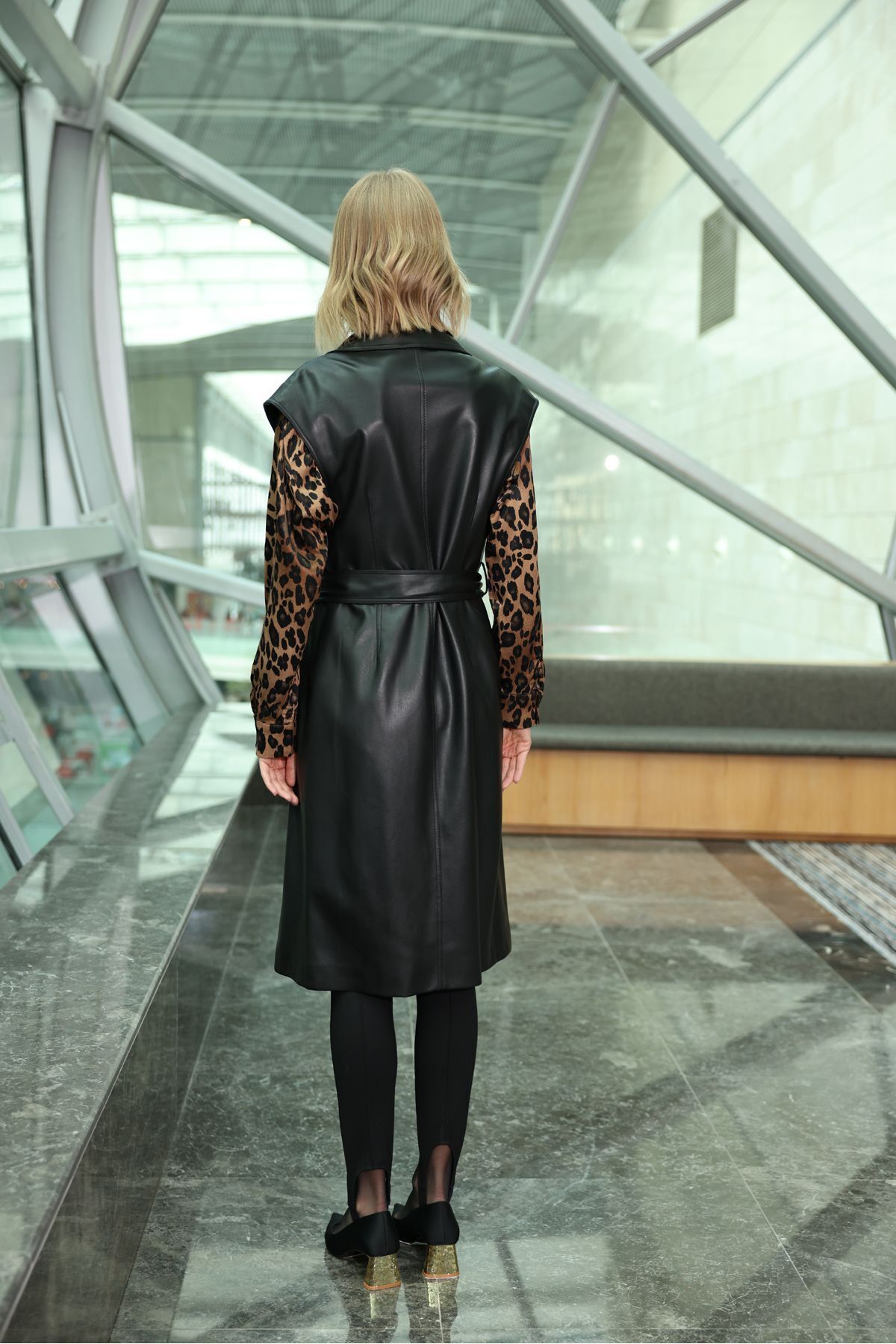 Deri Siyah Uzun Yelek Siyah - 38