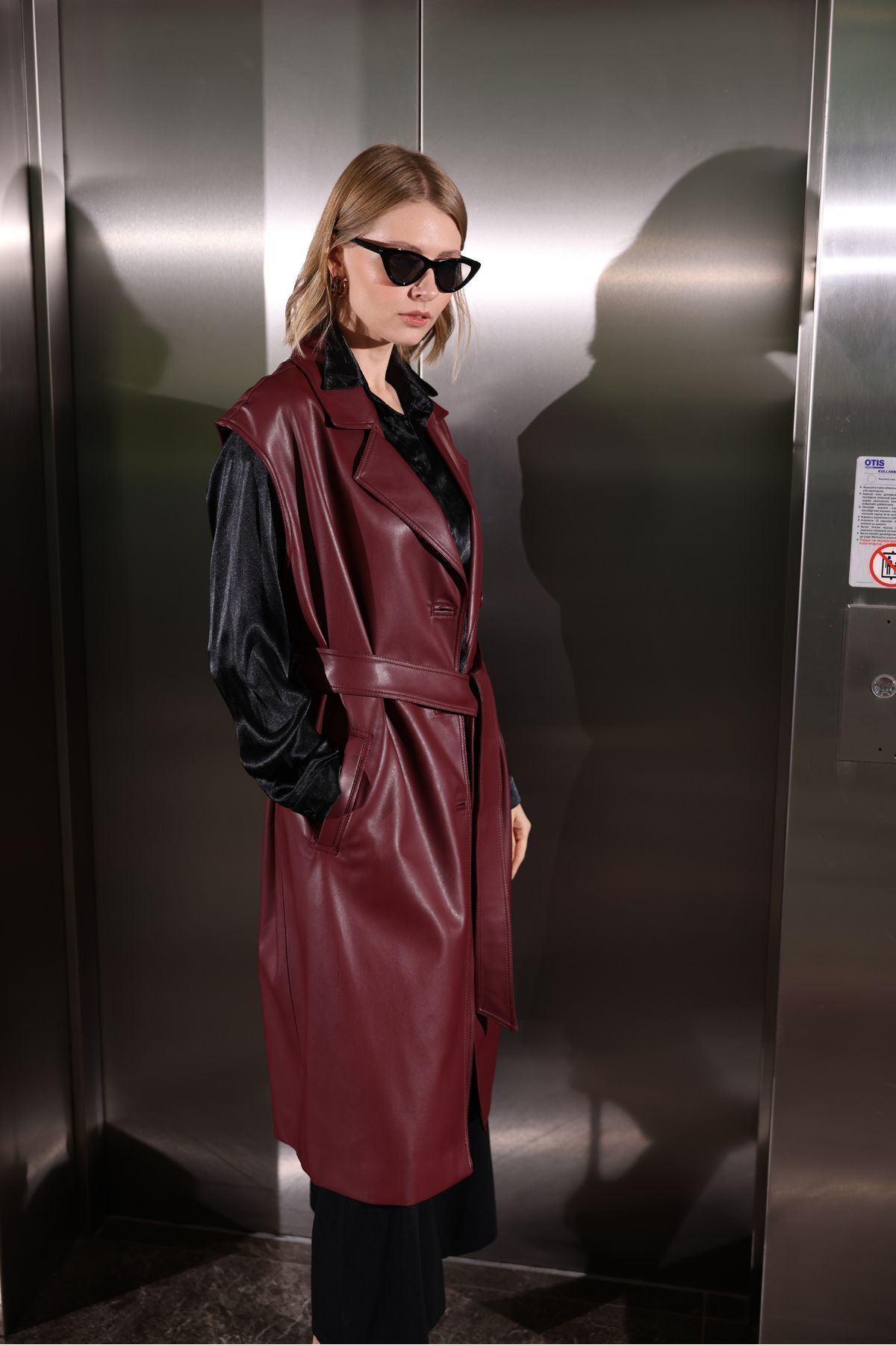 Deri Siyah Uzun Yelek Bordo - 42