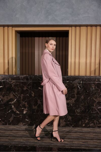 Pembe Deri Uzun Trençkot